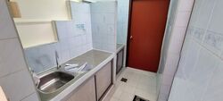 Hoa Nam Building (D8), Apartment #570001901